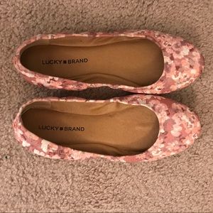 Lucky Brand floral flats